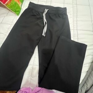 Black FIGs Livingston pants XS/P